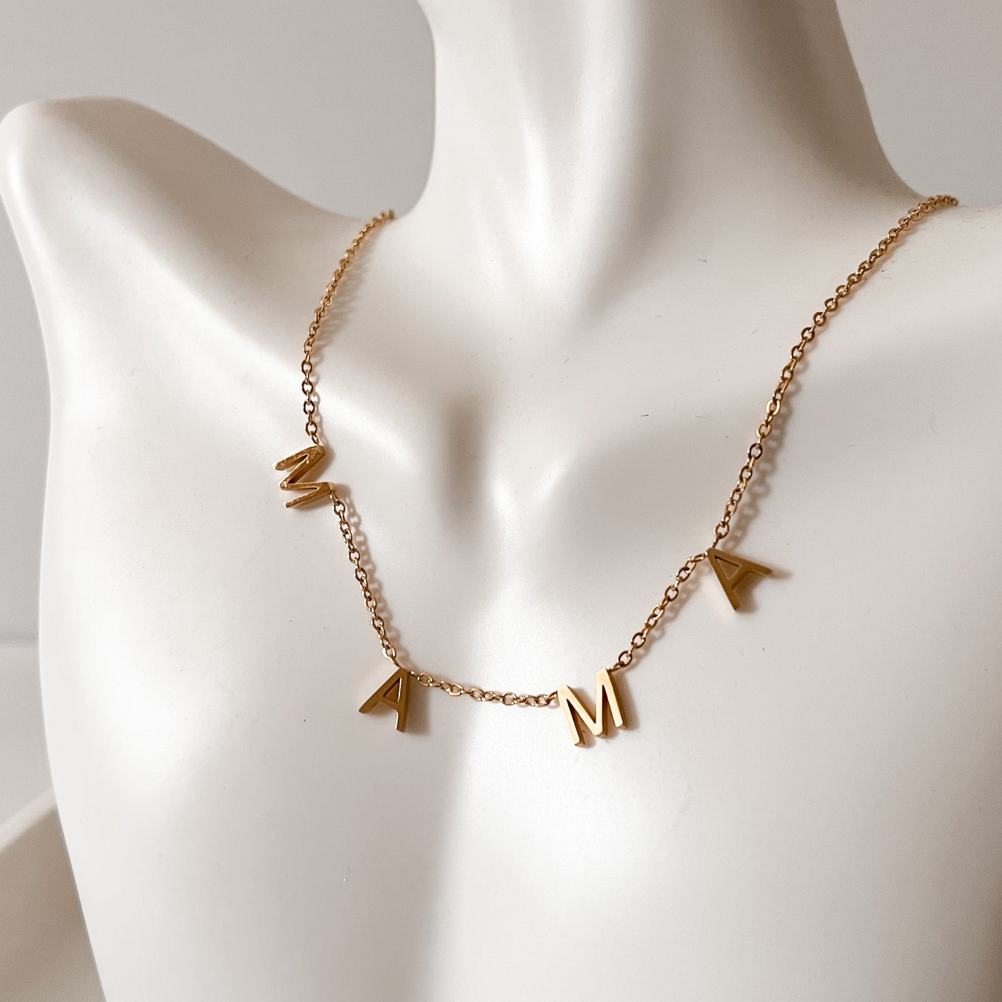 Mama Necklace