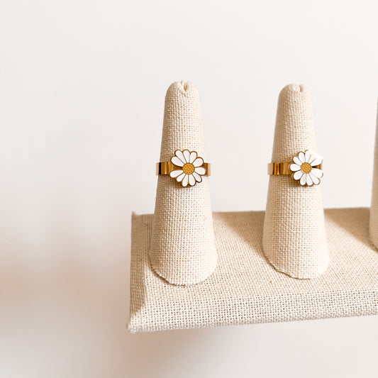 Daisy Enamel Ring